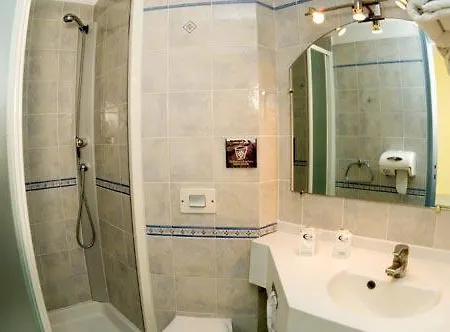 Hotel Crau Arles
